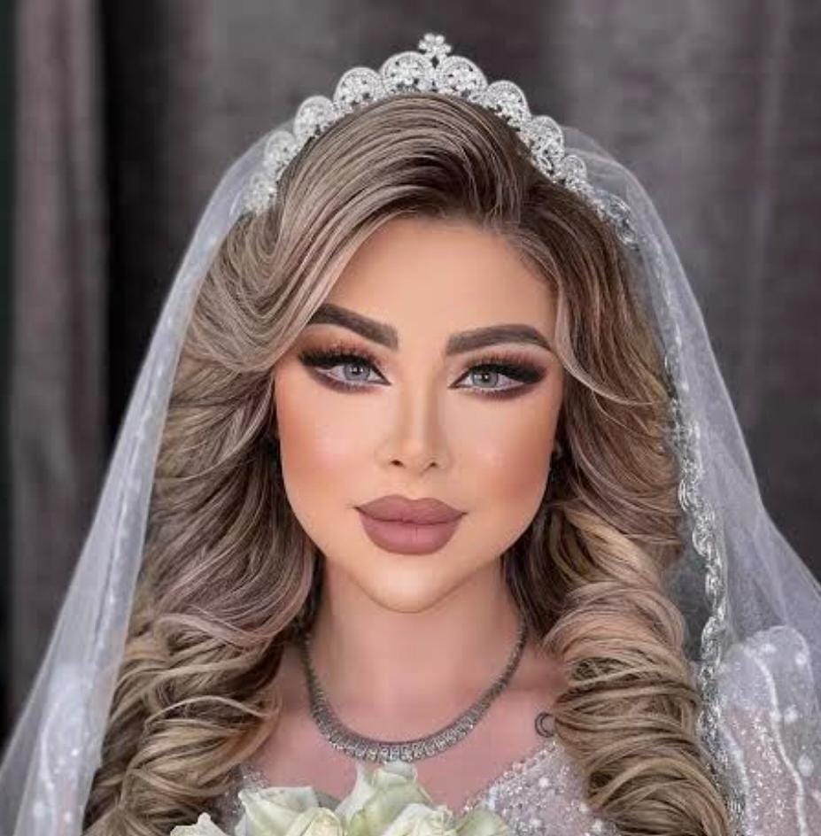 سالن تخصصی زیبایی عروس آذین در قائمشهر